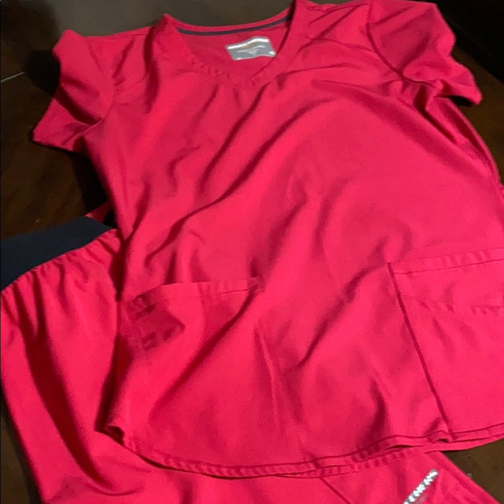 Scrub set